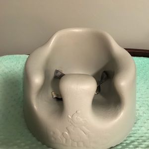 Bumbo Floor seat in cool Grey
